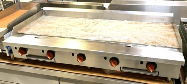 Sierra Range SRTG-60 60" Gas Griddle w/ Thermostatic Controls - 3/4" Steel Plate